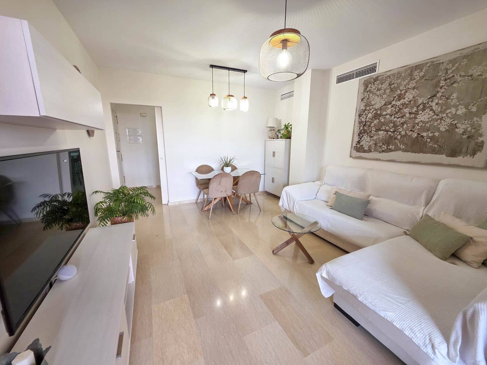 3 slaapkamer Appartement te koop in La Duquesa / Puerto de la Duquesa met zwembad garage - € 480.000 (Ref: 10004566)