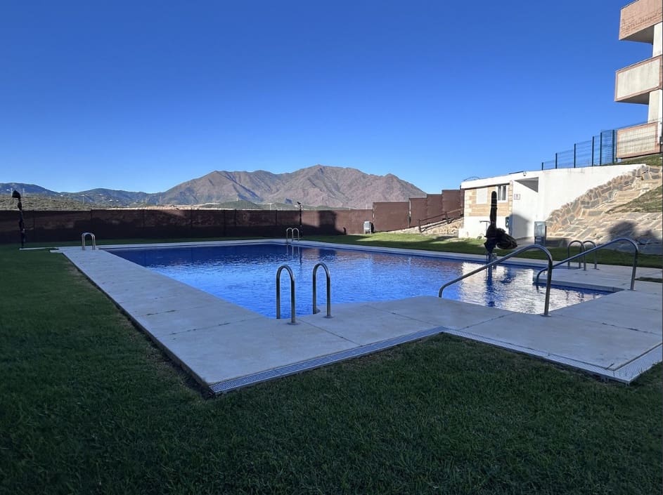 3 soveværelse Lejlighed til salg i Casares med swimmingpool - € 316.000 (Ref: 10004595)