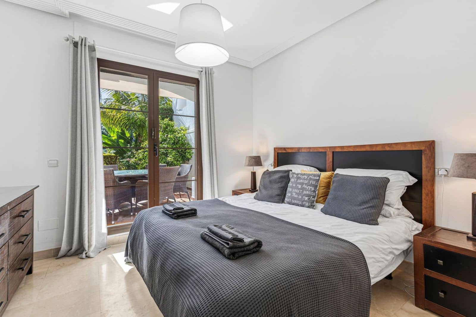 2 sovrum Lägenhet till salu i Los Arqueros med pool garage - 425 000 € (Ref: 10005913)