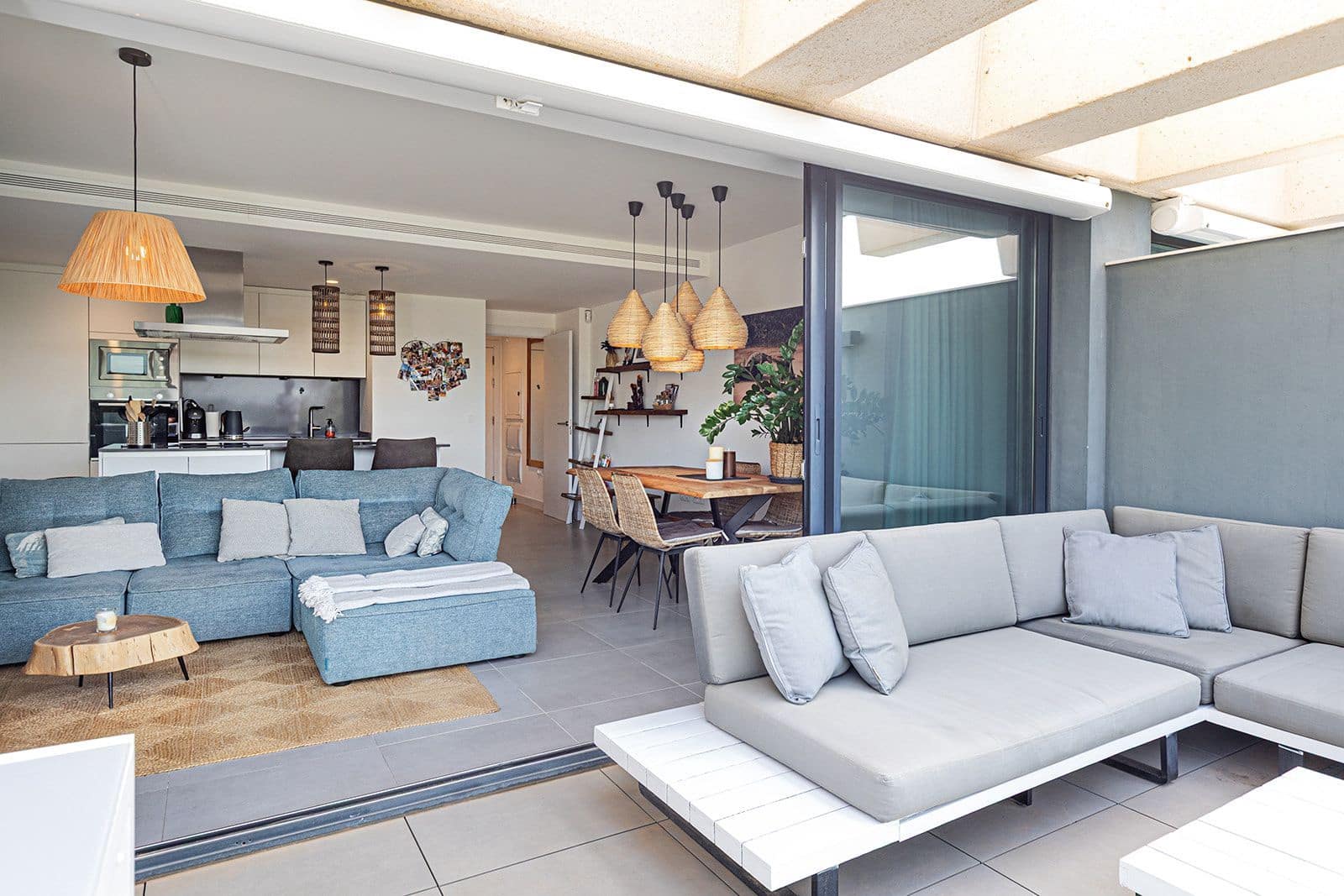 2 soveværelse Lejlighed til salg i New Golden Mile med swimmingpool - € 469.000 (Ref: 10005942)