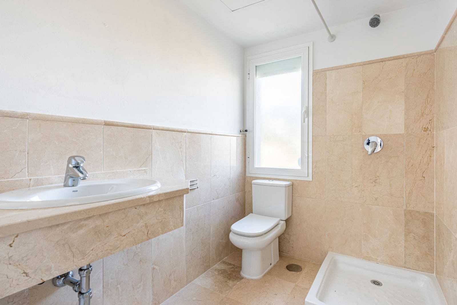 3 soveværelse Lejlighed til salg i New Golden Mile med swimmingpool - € 449.000 (Ref: 10005943)