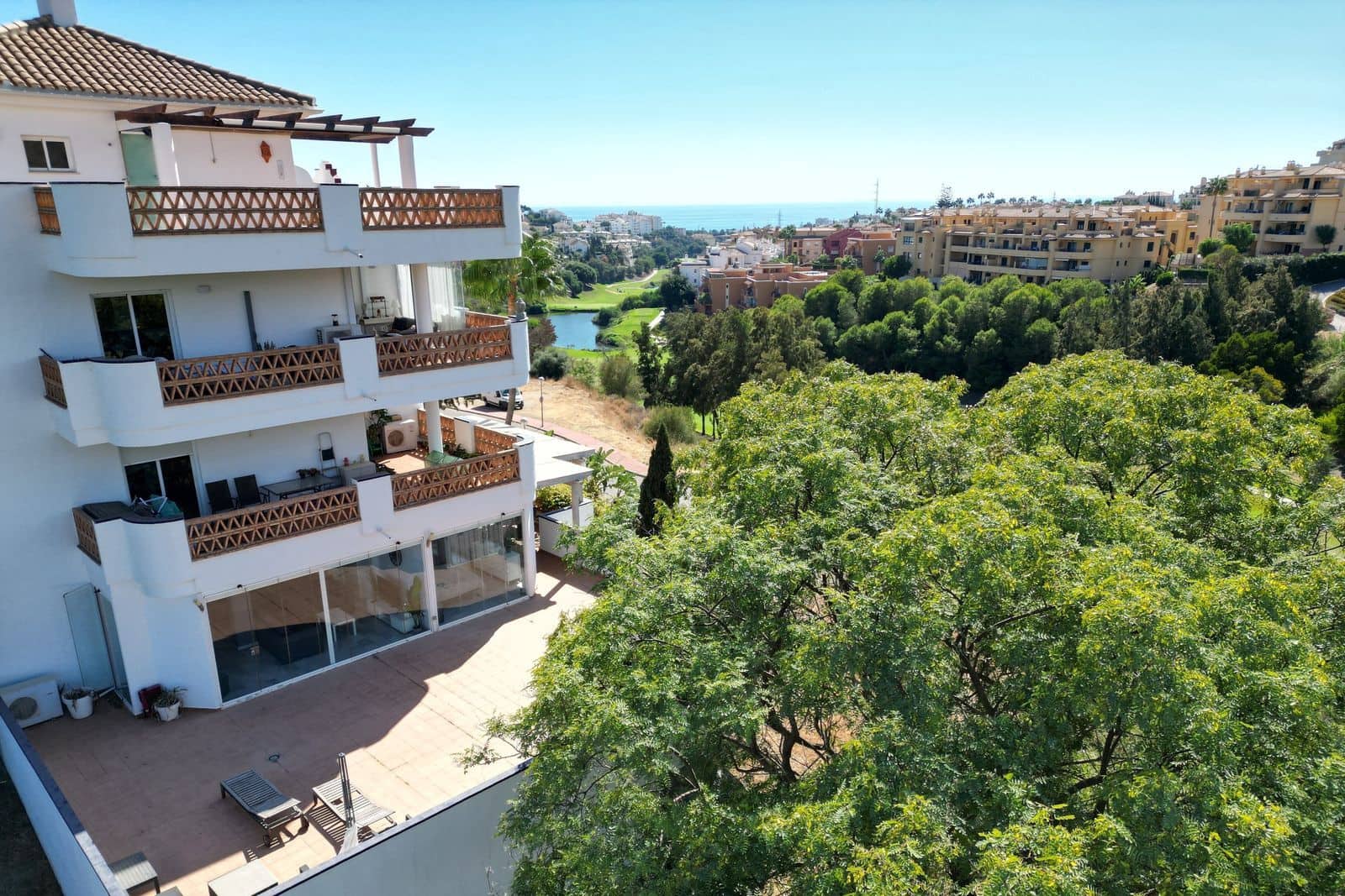Apartamento de 2 habitaciones en Riviera del Sol en venta con piscina - 399.000 € (Ref: 10005961)