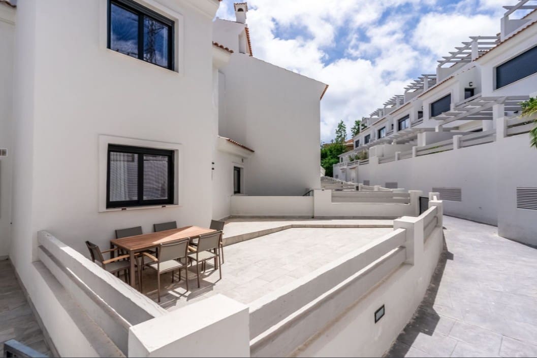 3 quarto Casa em Banda para arrendar em El Paraiso com piscina garagem - 3 200 € (Ref: 10005999)