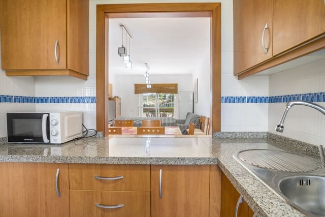 3 soverom Penthouse til salgs i Selwo, Estepona med svømmebasseng garasje - € 359 000 (Ref: 10006003)