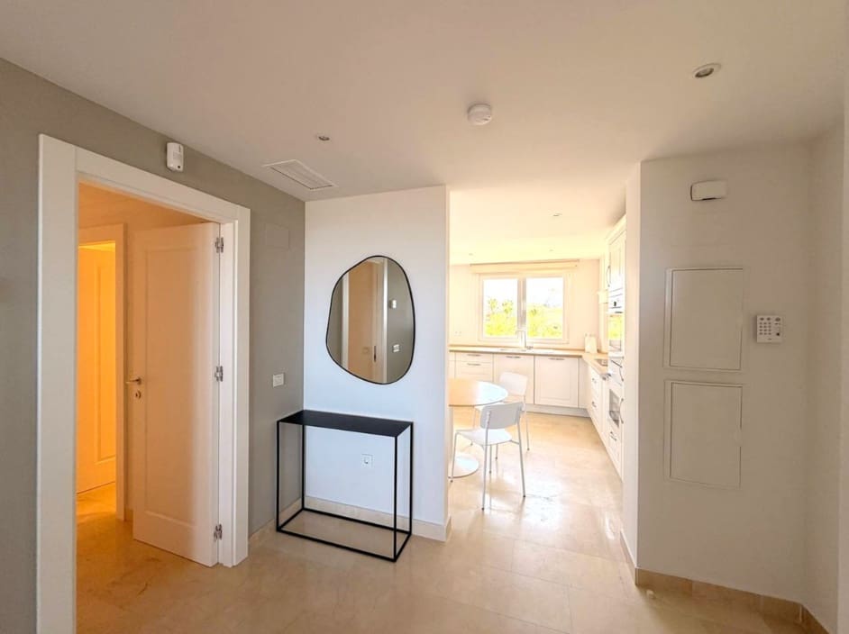 2 slaapkamer Appartement te huur in Benahavis met zwembad - € 2.700 (Ref: 10006013)