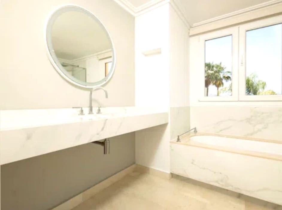 2 slaapkamer Appartement te huur in Benahavis met zwembad - € 2.700 (Ref: 10006013)