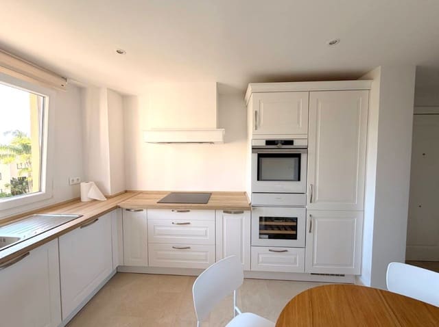 2 slaapkamer Appartement te huur in Benahavís met zwembad - € 2.700 (Ref: 10006013)