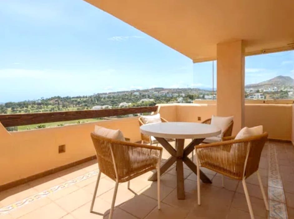 2 slaapkamer Appartement te huur in Benahavis met zwembad - € 2.700 (Ref: 10006013)