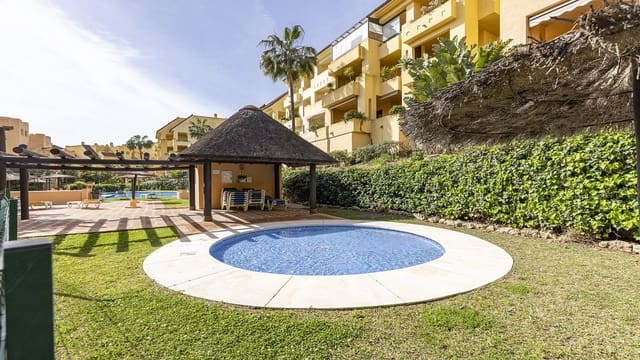 2 bedroom Penthouse for sale in La Duquesa / Puerto de la Duquesa, Manilva with pool garage - € 265,000 (Ref: 10006016)