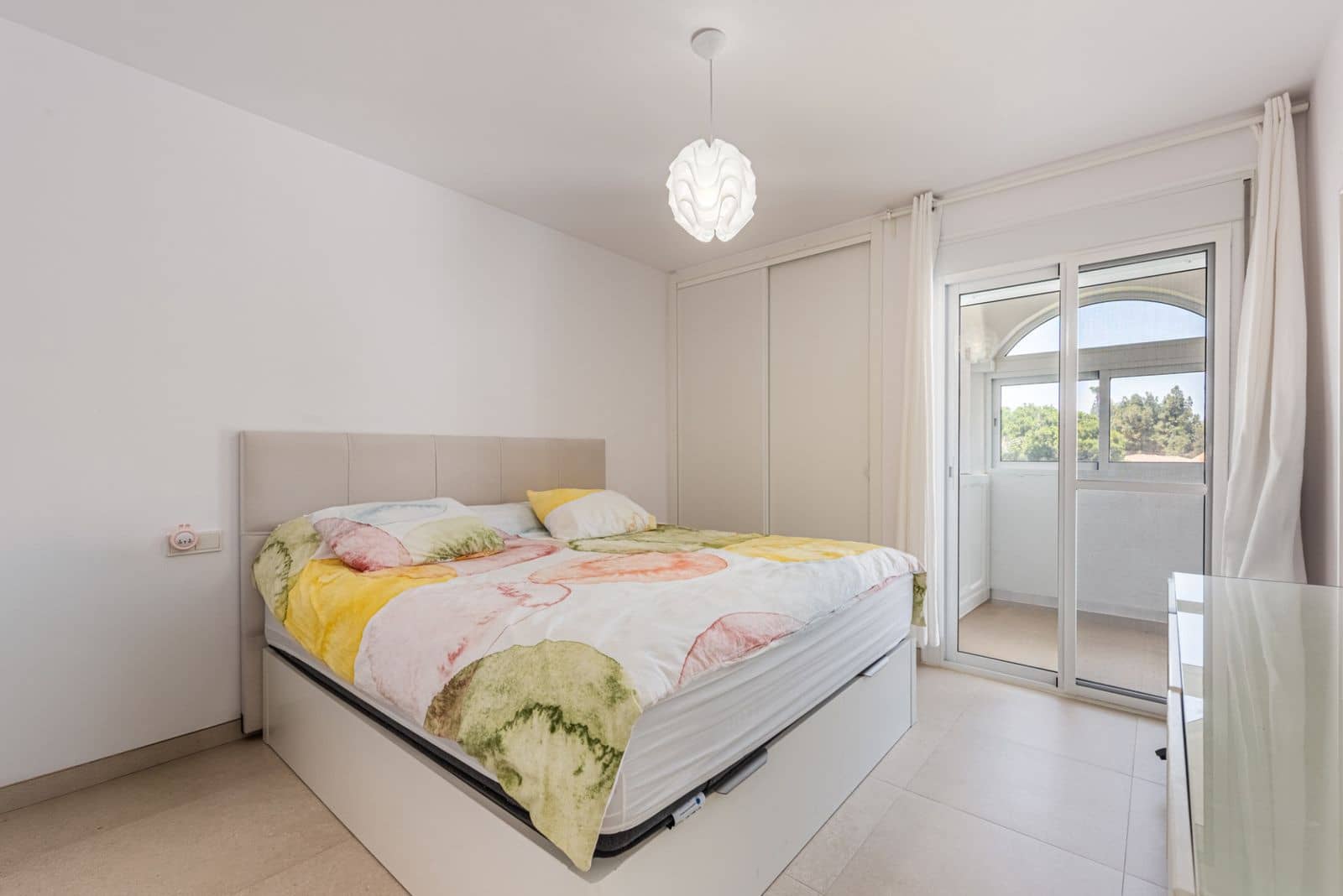 2 soveværelse Lejlighed til salg i La Cala de Mijas med swimmingpool - € 390.000 (Ref: 10006018)