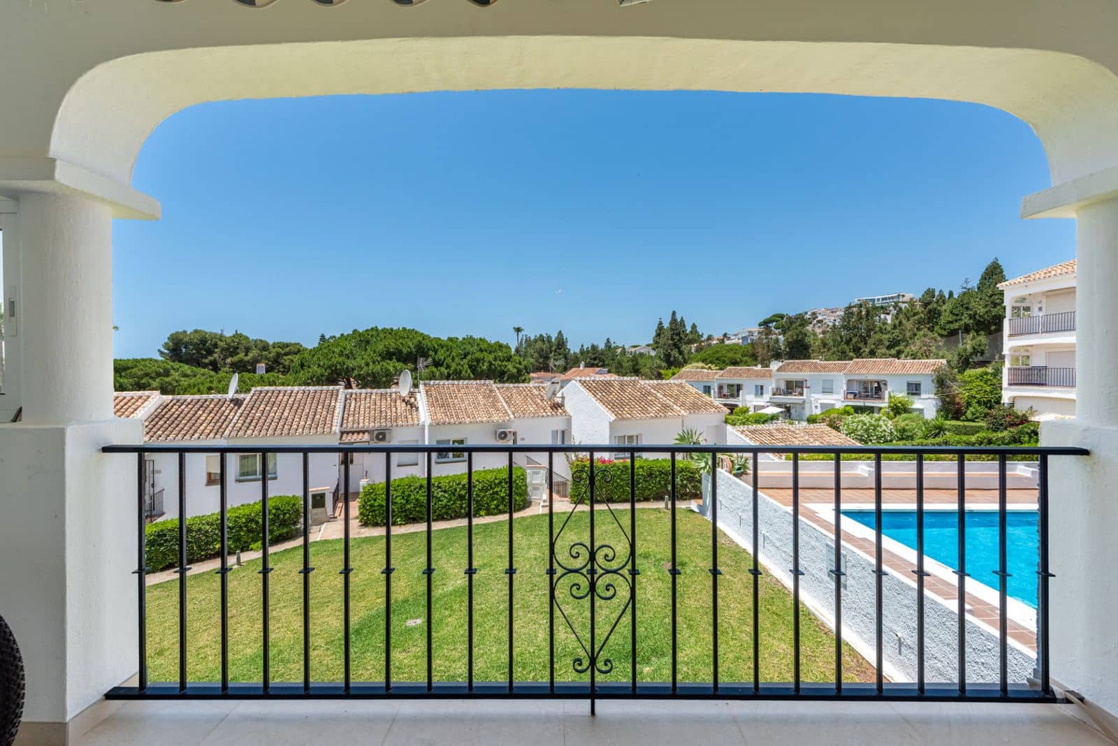 2 soveværelse Lejlighed til salg i La Cala de Mijas med swimmingpool - € 390.000 (Ref: 10006018)