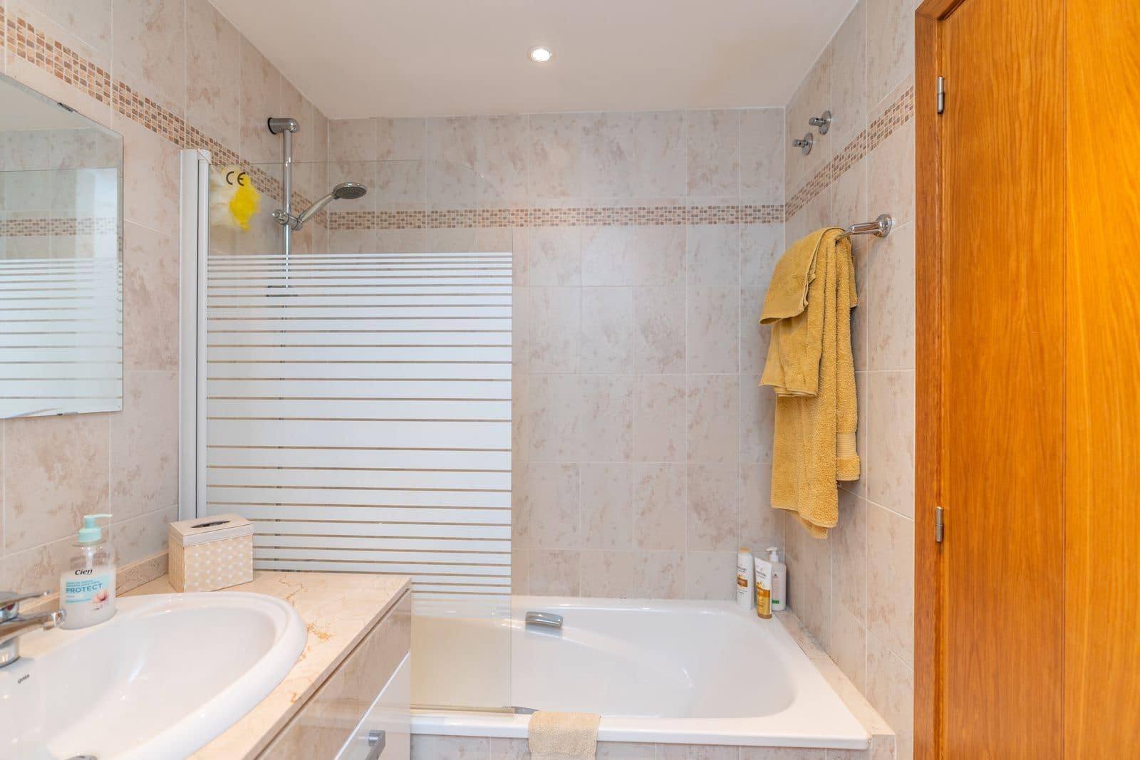 2 sovrum Lägenhet till salu i New Golden Mile med pool garage - 318 000 € (Ref: 10006030)