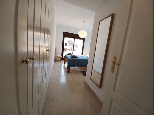 Apartamento de 3 habitaciones en Manilva en venta con piscina garaje - 375.000 € (Ref: 10006031)
