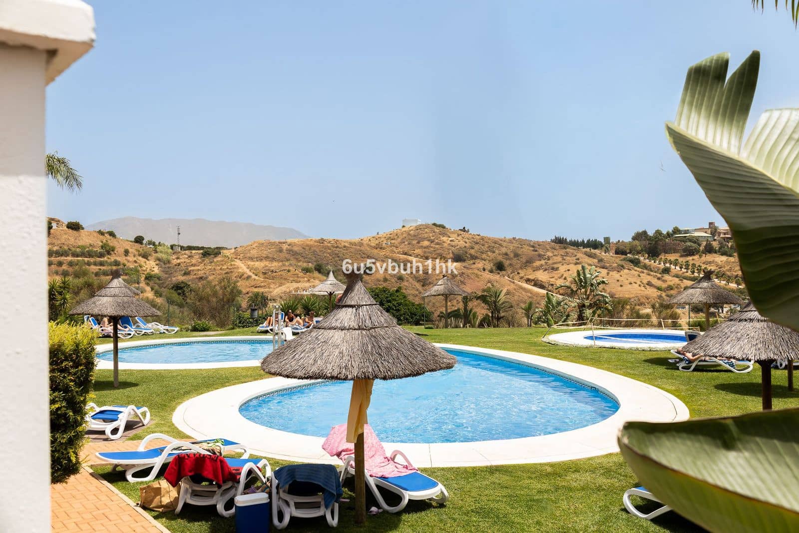 2 soveværelse Lejlighed til salg i Calahonda med swimmingpool garage - € 370.000 (Ref: 10006036)