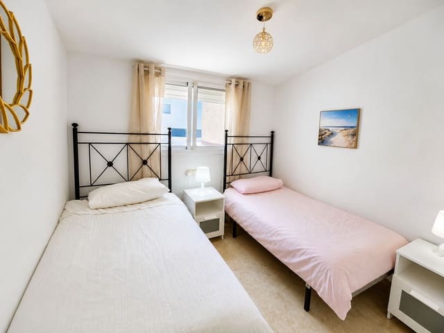 2 slaapkamer Appartement te koop in La Duquesa / Puerto de la Duquesa, Manilva met zwembad garage - € 260.000 (Ref: 10006037)