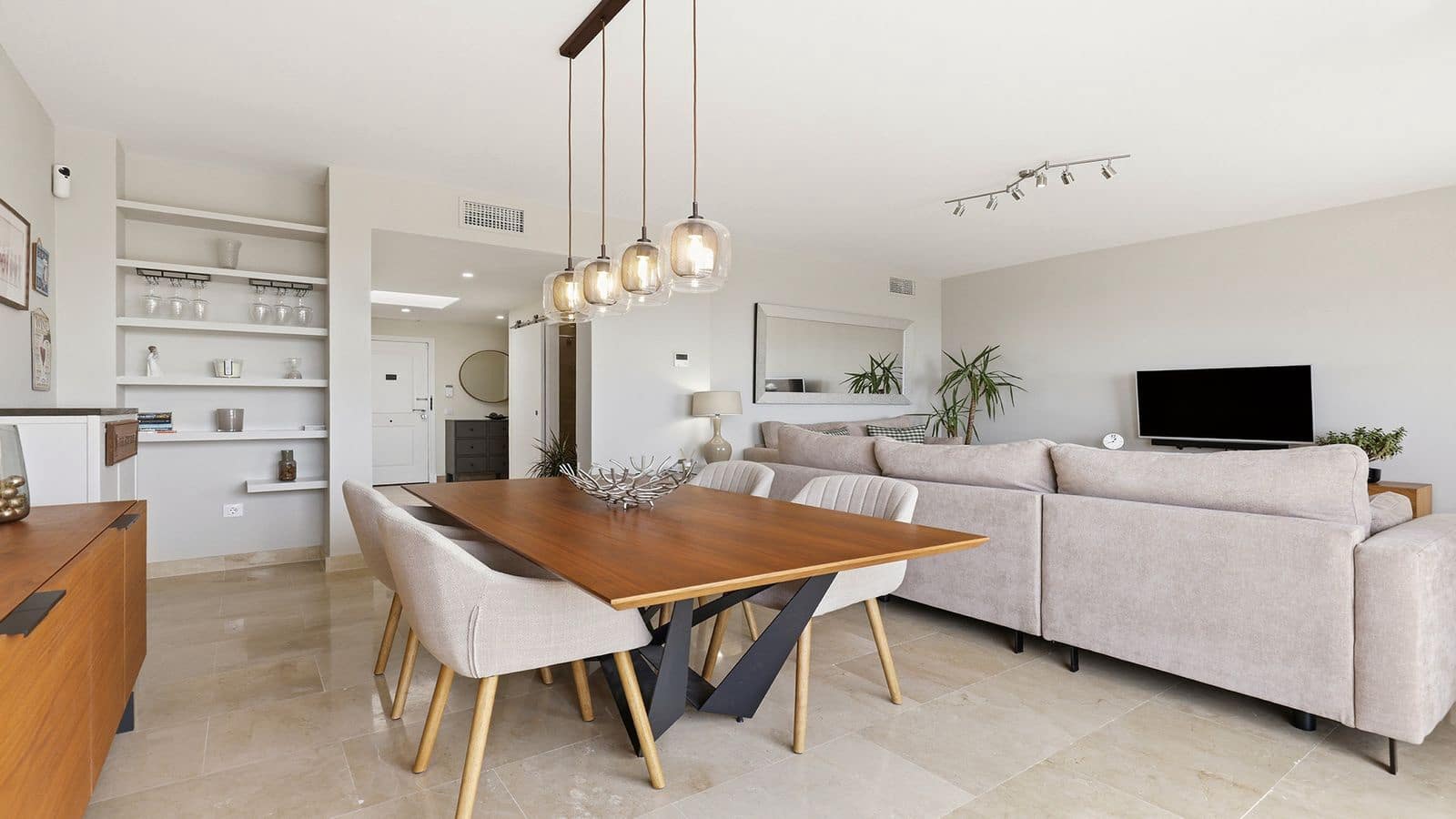 3 slaapkamer Penthouse te koop in La Duquesa / Puerto de la Duquesa met zwembad garage - € 495.000 (Ref: 10006043)