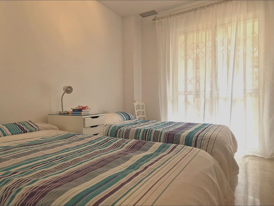 2 slaapkamer Appartement te koop in La Duquesa / Puerto de la Duquesa met zwembad garage - € 270.000 (Ref: 10006830)