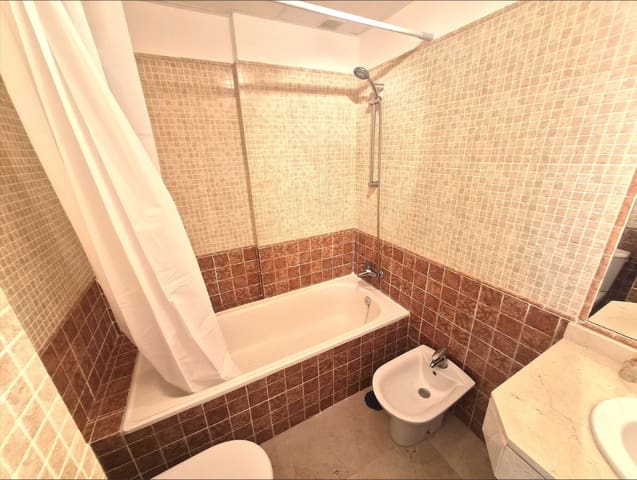 2 slaapkamer Appartement te koop in La Duquesa / Puerto de la Duquesa, Manilva met zwembad garage - € 270.000 (Ref: 10006830)