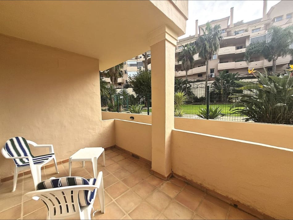 2 slaapkamer Appartement te koop in La Duquesa / Puerto de la Duquesa met zwembad garage - € 270.000 (Ref: 10006830)