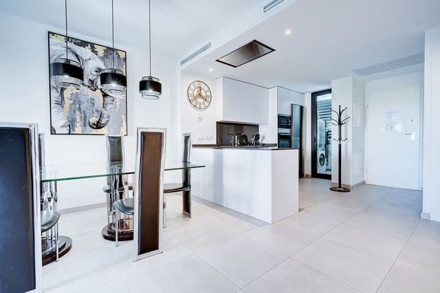 Apartamento de 3 habitaciones en La Cala de Mijas, Mijas en venta con piscina garaje - 499.000 € (Ref: 10006834)