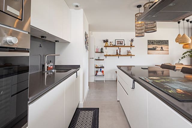 2 soveværelse Lejlighed til salg i Selwo, Estepona med swimmingpool - € 469.000 (Ref: 10006855)