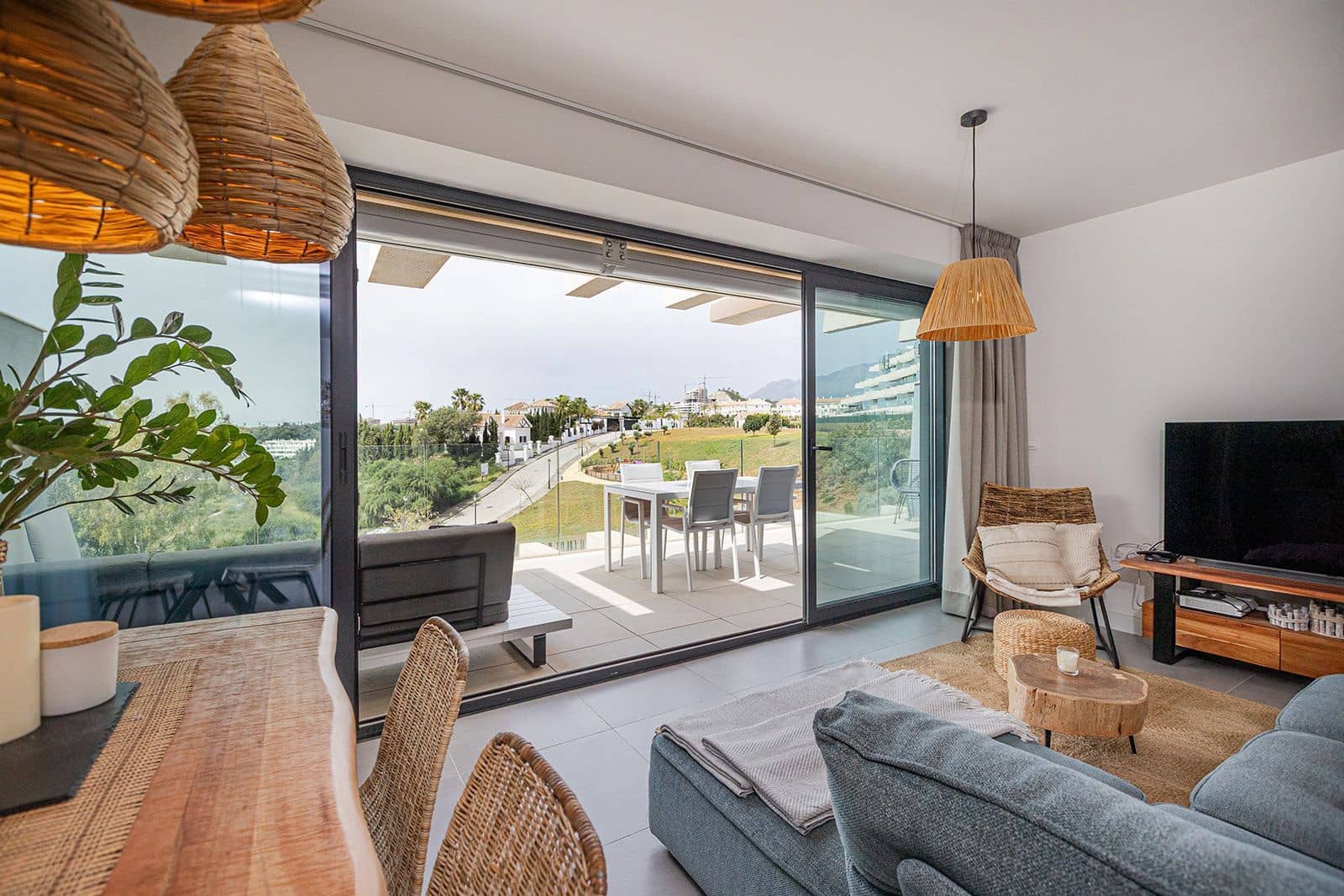 2 soveværelse Lejlighed til salg i New Golden Mile med swimmingpool - € 469.000 (Ref: 10006855)