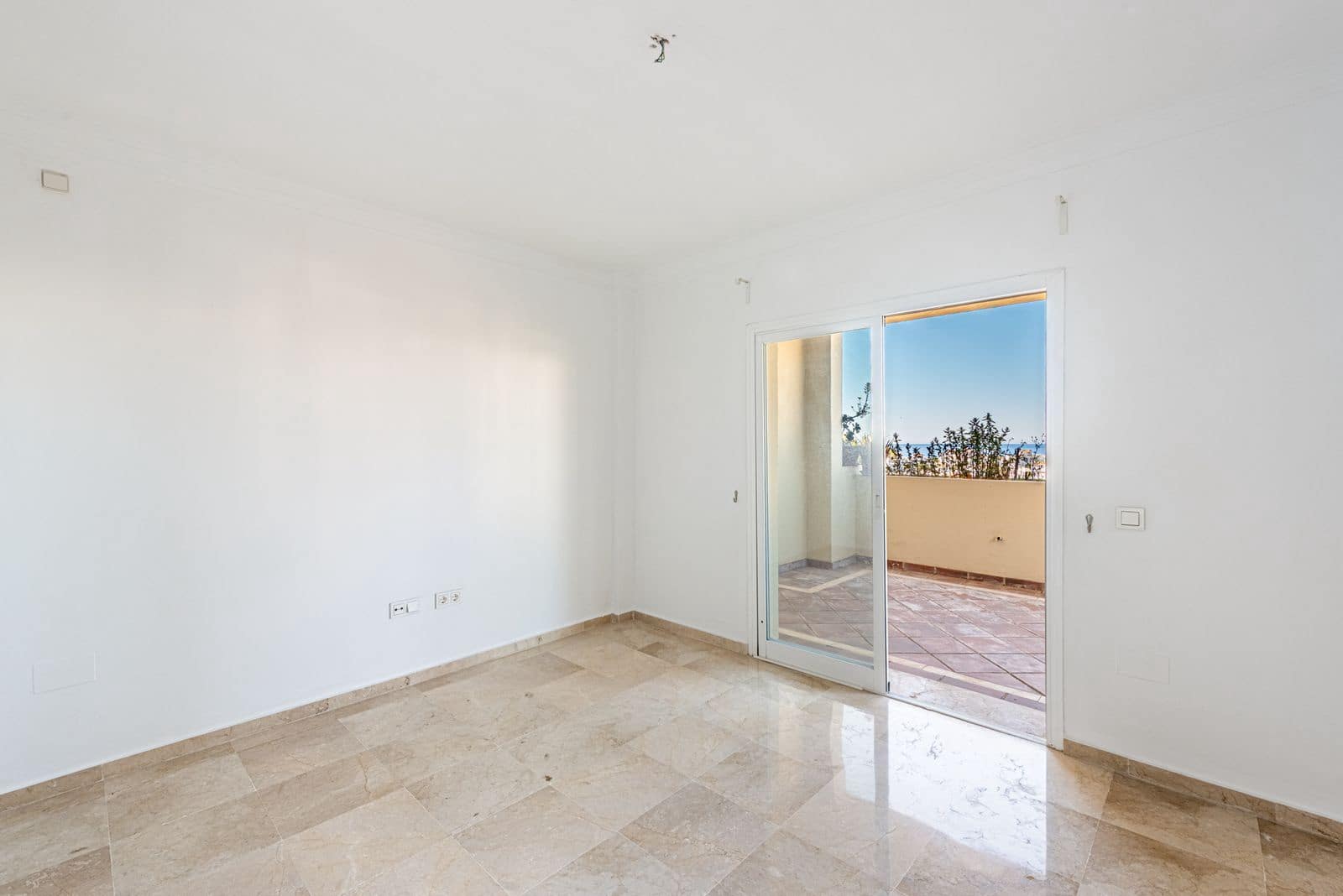 3 soverom Leilighet til salgs i New Golden Mile med svømmebasseng - € 449 000 (Ref: 10006856)