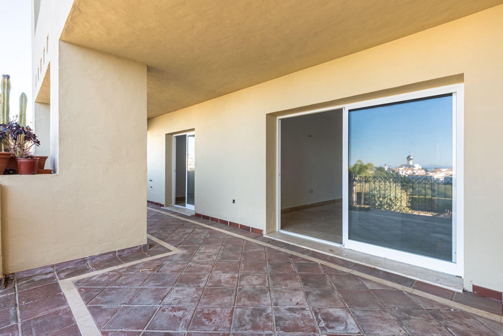 3 soverom Leilighet til salgs i New Golden Mile med svømmebasseng - € 449 000 (Ref: 10006856)