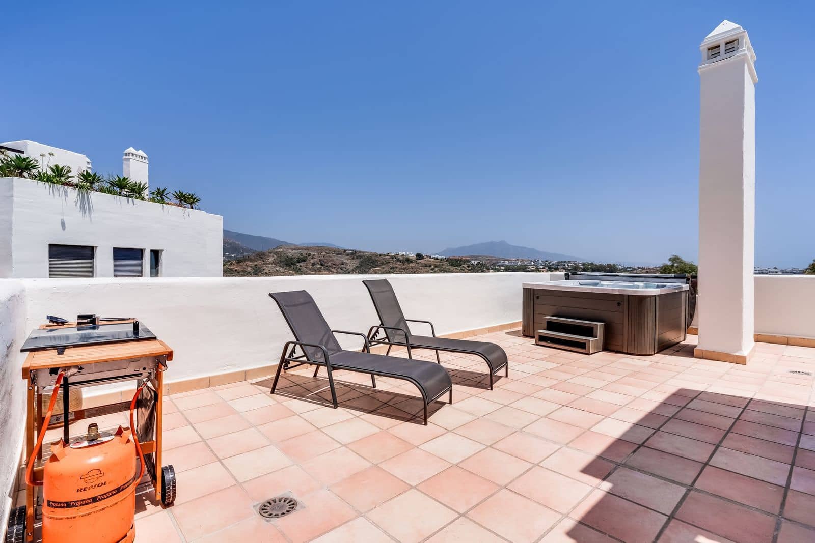 2 soverom Penthouse til salgs i New Golden Mile med svømmebasseng garasje - € 489 000 (Ref: 10007540)