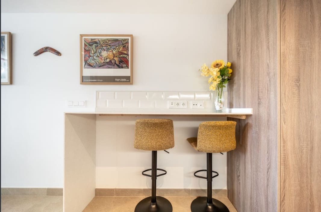2 bedroom Apartment for sale in Estepona - € 345,000 (Ref: 10007594)