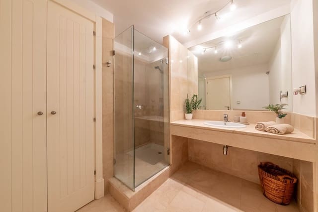 2 Zimmer Apartment zu verkaufen in Manilva mit Garage - 330.000 € (Ref: 10007676)