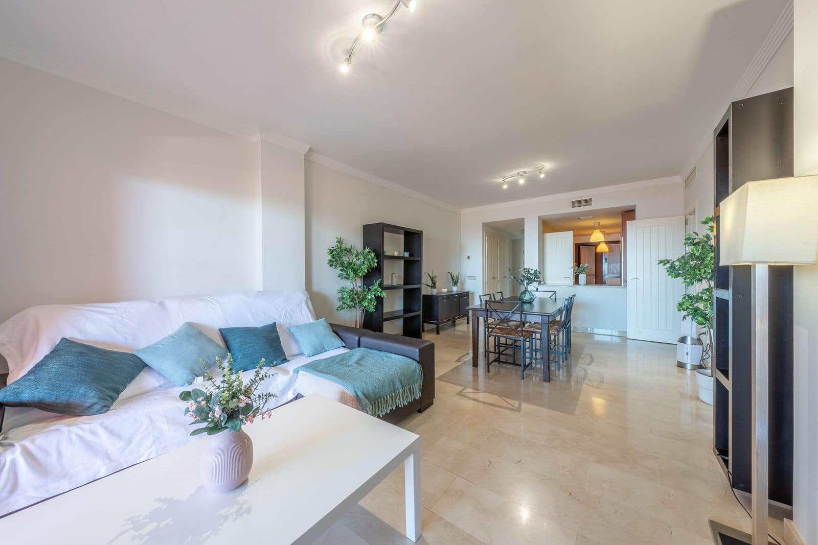 2 Zimmer Apartment zu verkaufen in Manilva mit Garage - 330.000 € (Ref: 10007676)