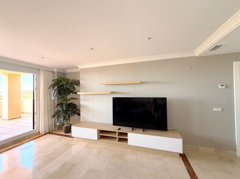 2 sypialnia Apartament do wynajęcia w Benahavis z basenem - 2 700 € (Ref: 10007694)