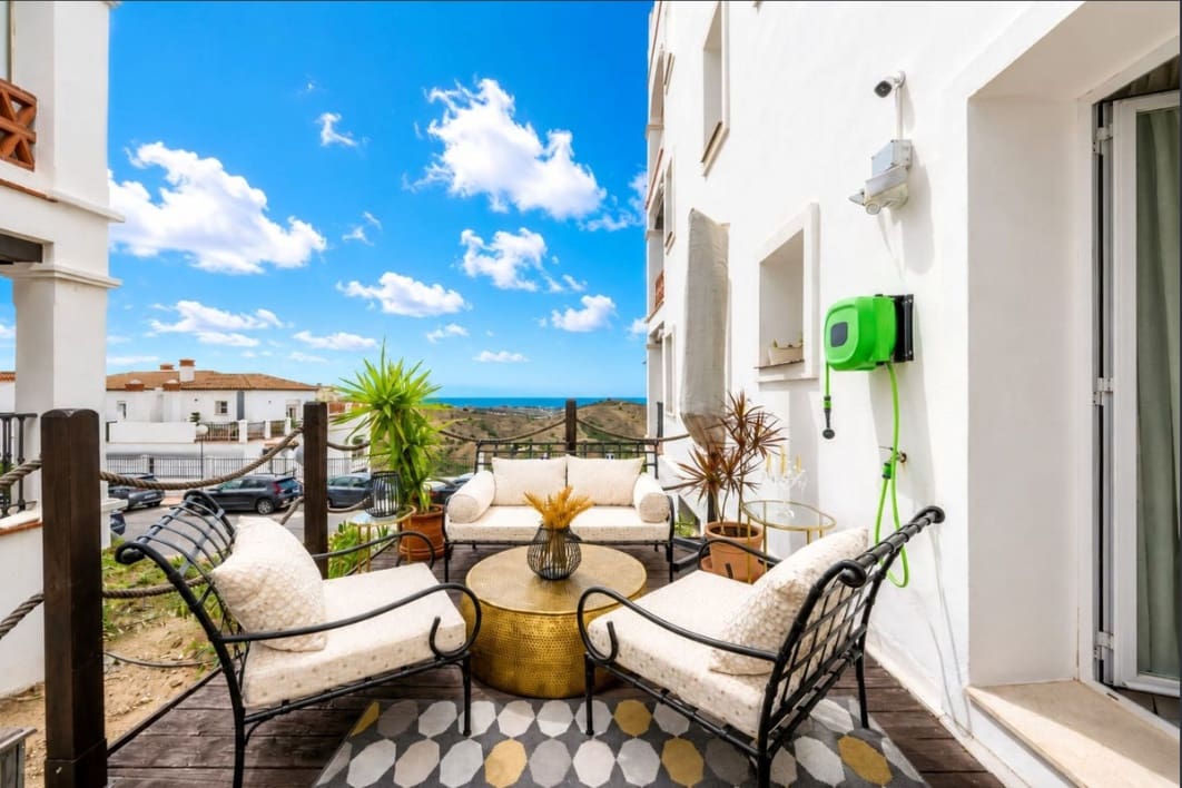 2 slaapkamer Appartement te koop in Calahonda met zwembad garage - € 400.000 (Ref: 10007794)