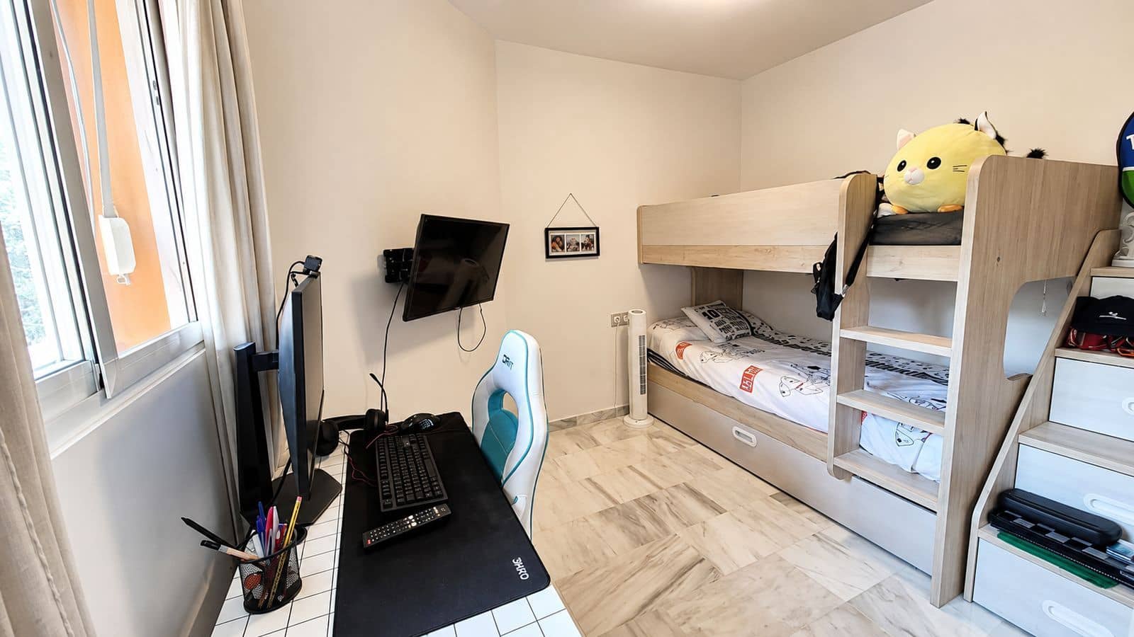 2 soveværelse Lejlighed til salg i New Golden Mile med swimmingpool - € 342.000 (Ref: 10007857)
