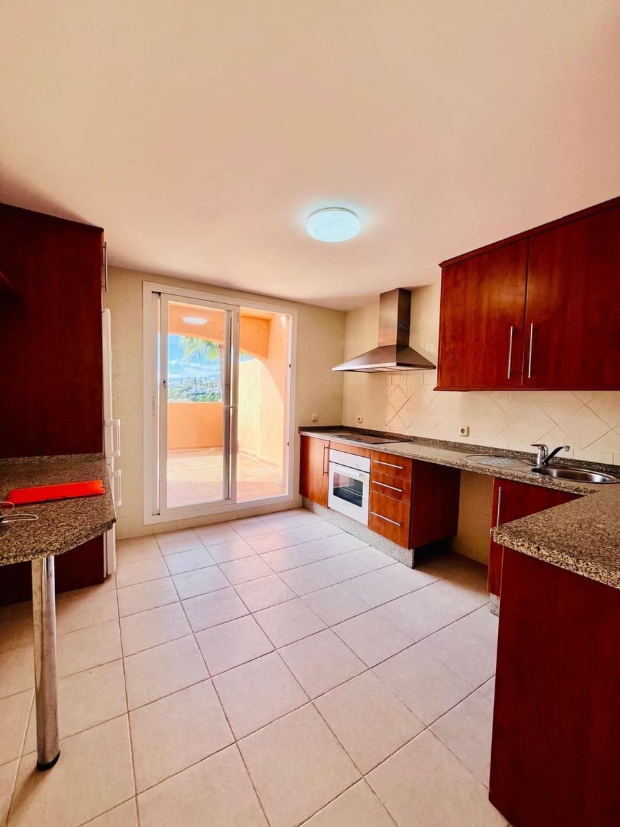2 Zimmer Penthouse zu verkaufen in Elviria mit Pool - 425.000 € (Ref: 10009572)
