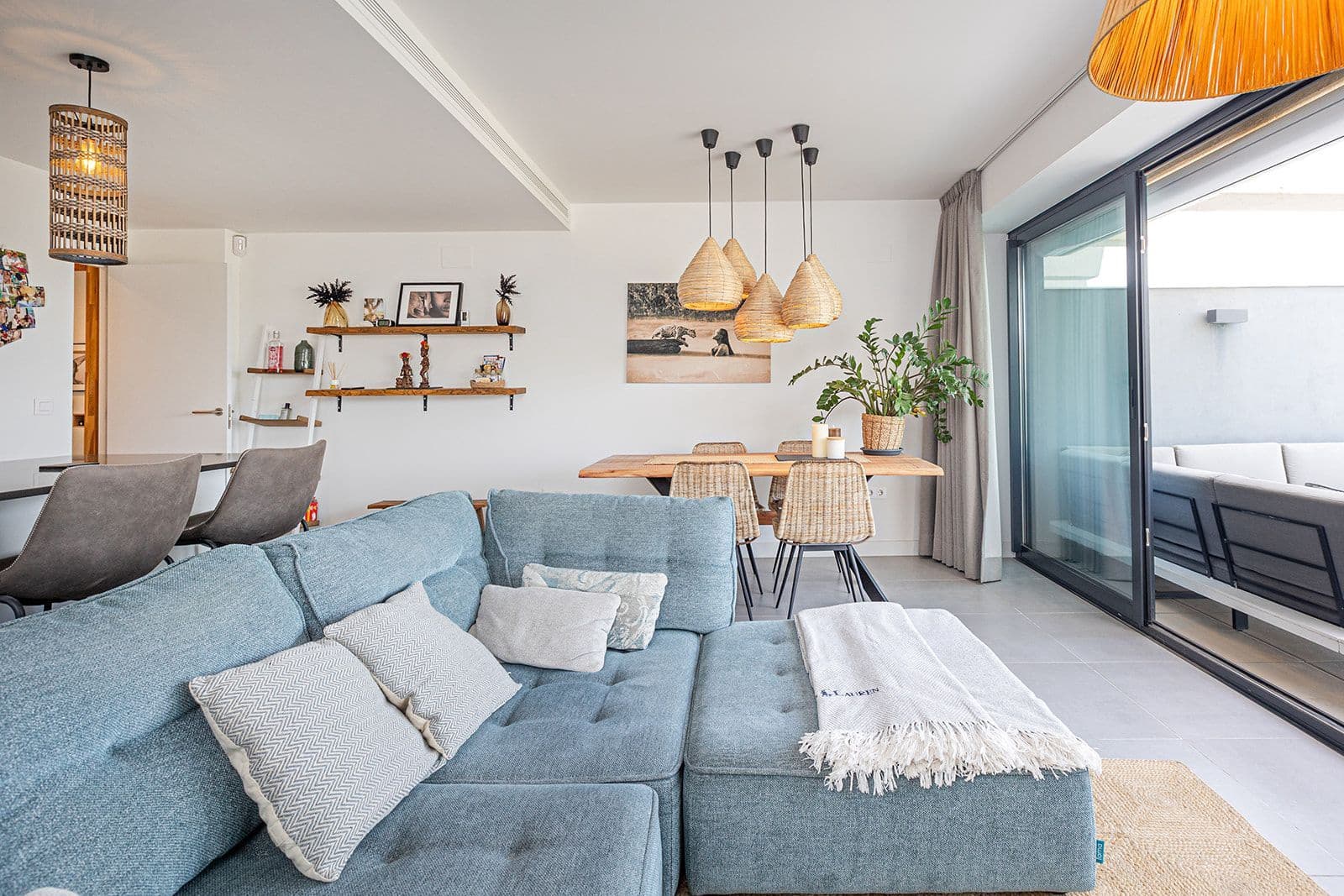 2 soveværelse Lejlighed til salg i New Golden Mile med swimmingpool - € 469.000 (Ref: 10009611)