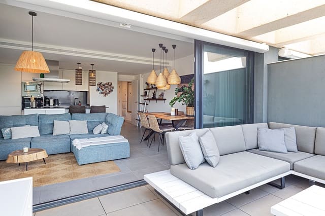 2 soveværelse Lejlighed til salg i Selwo, Estepona med swimmingpool - € 469.000 (Ref: 10009611)