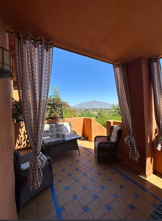 2 bedroom Apartment for rent in Benahavis with pool - € 3,000 (Ref: 10011880)