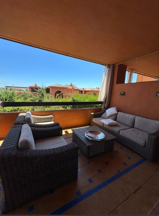 2 bedroom Apartment for rent in Benahavis with pool - € 3,000 (Ref: 10011880)