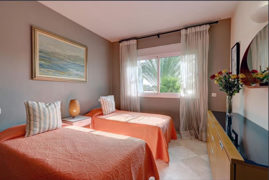 3 bedroom Apartment for rent in Costalita with pool garage - € 2,800 (Ref: 10011902)