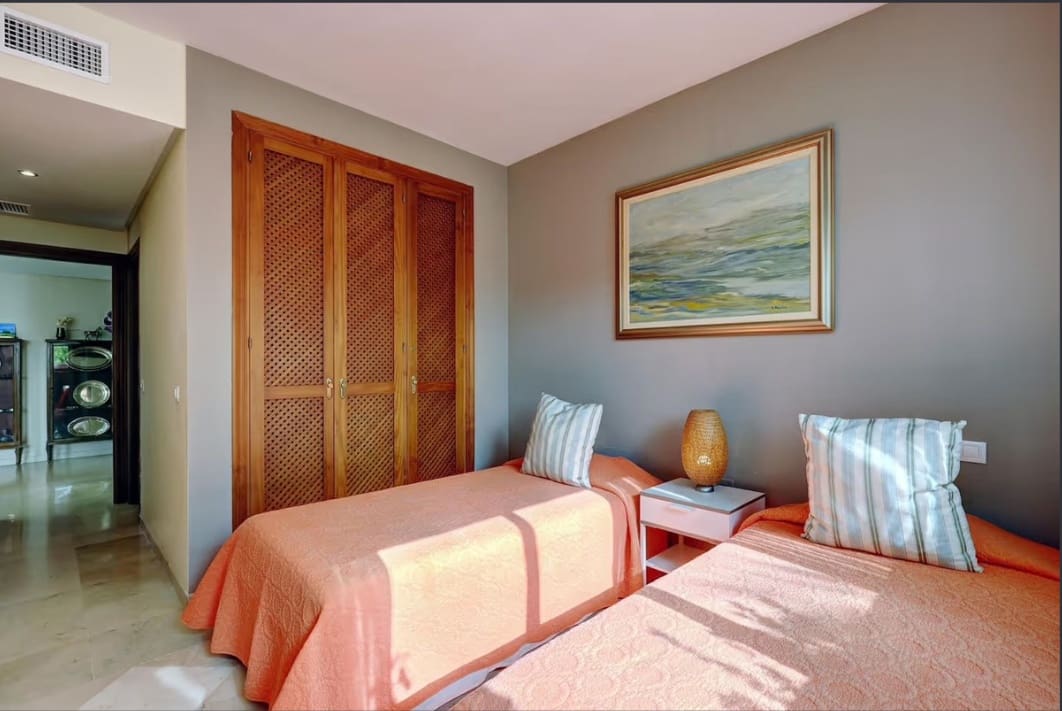 3 bedroom Apartment for rent in Costalita with pool garage - € 2,800 (Ref: 10011902)