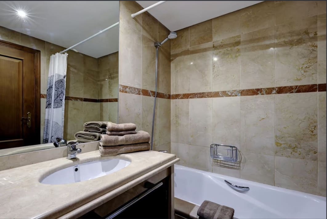 3 bedroom Apartment for rent in Costalita with pool garage - € 2,800 (Ref: 10011902)