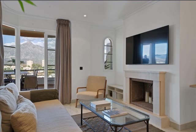 2 sovrum Lägenhet att hyra i Nueva Andalucia, Marbella med pool garage - 3 000 € (Ref: 10011930)