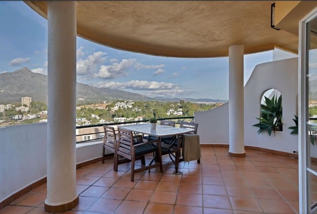 2 sovrum Lägenhet att hyra i Nueva Andalucia, Marbella med pool garage - 3 000 € (Ref: 10011930)