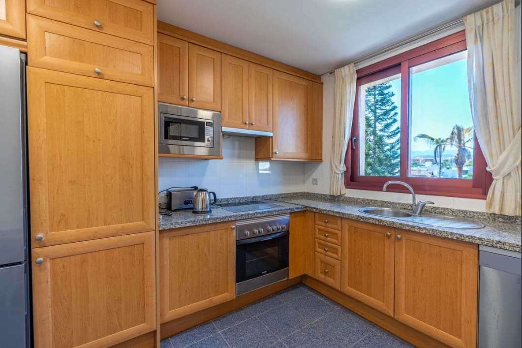 2 camera da letto Appartamento da affittare in San Pedro de Alcantara con piscina - 2.800 € (Rif: 10012159)