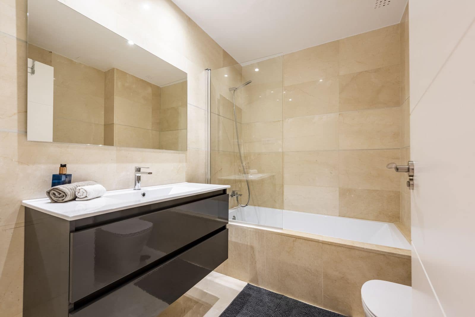 2 Zimmer Apartment zu verkaufen in Manilva mit Pool Garage - 369.000 € (Ref: 10012198)