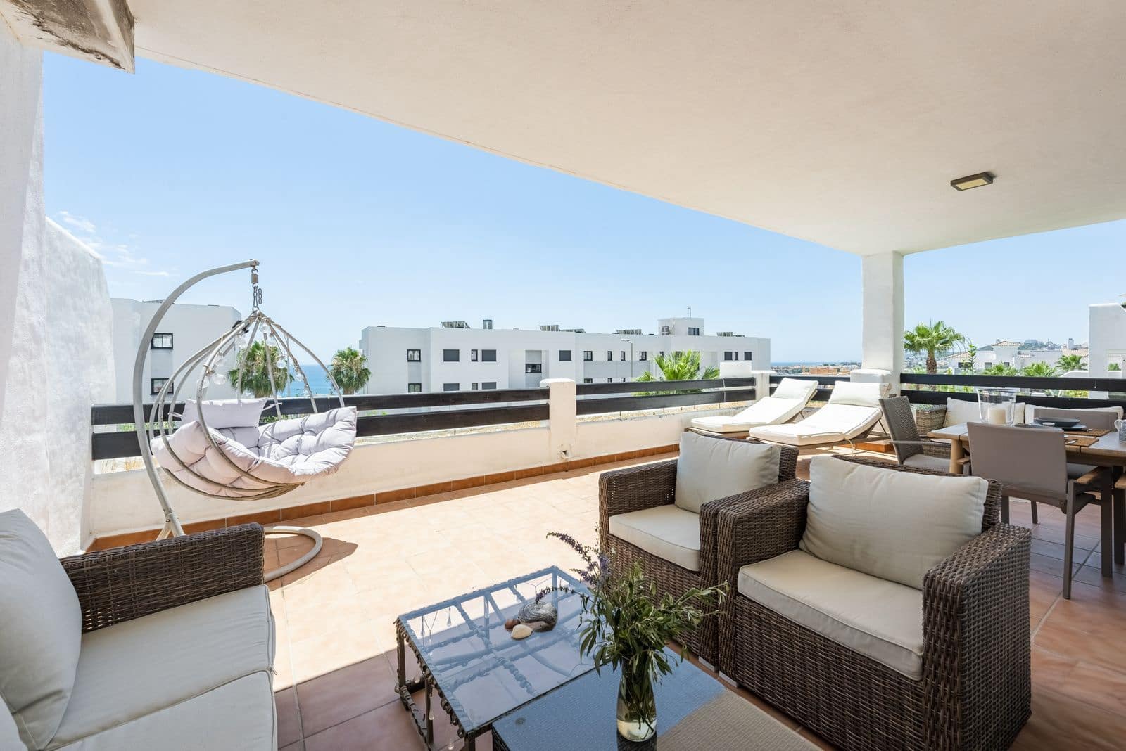 2 Zimmer Apartment zu verkaufen in Manilva mit Pool Garage - 369.000 € (Ref: 10012198)