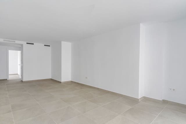 Apartamento de 3 habitaciones en La Cala de Mijas, Mijas en venta con piscina - 419.000 € (Ref: 10012357)