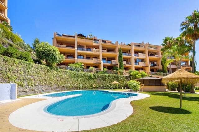 Apartamento de 2 habitaciones en La Cala de Mijas, Mijas en venta con piscina - 329.000 € (Ref: 10014631)